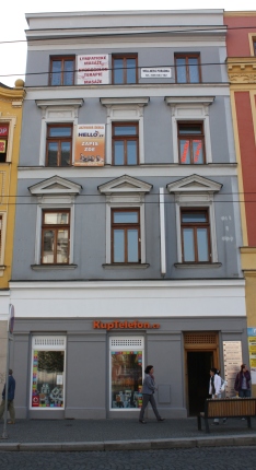 Budova jazykové školy v Opavě budova uprav..JPG